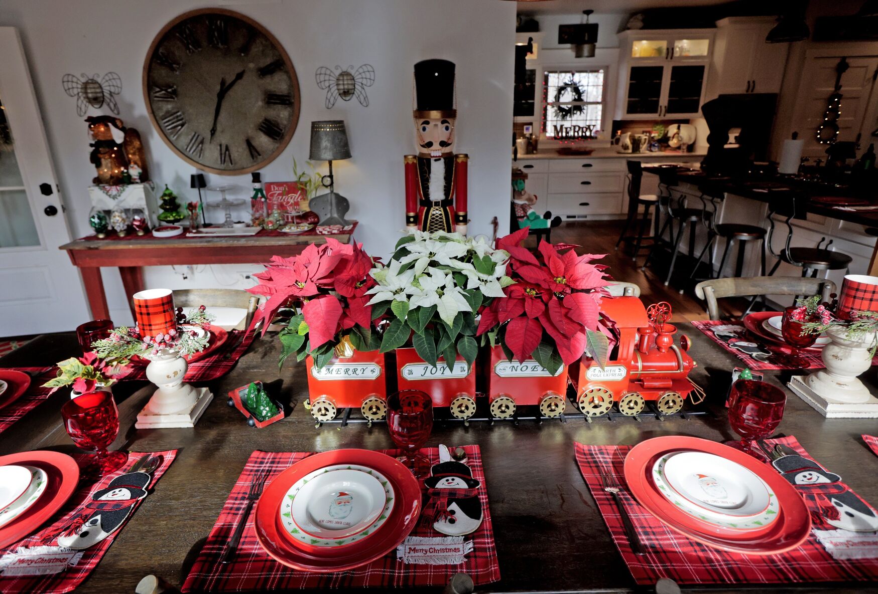 At home with Brenda and Kimball Loos in Defiance